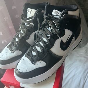 Nike 8.5 Women’s
